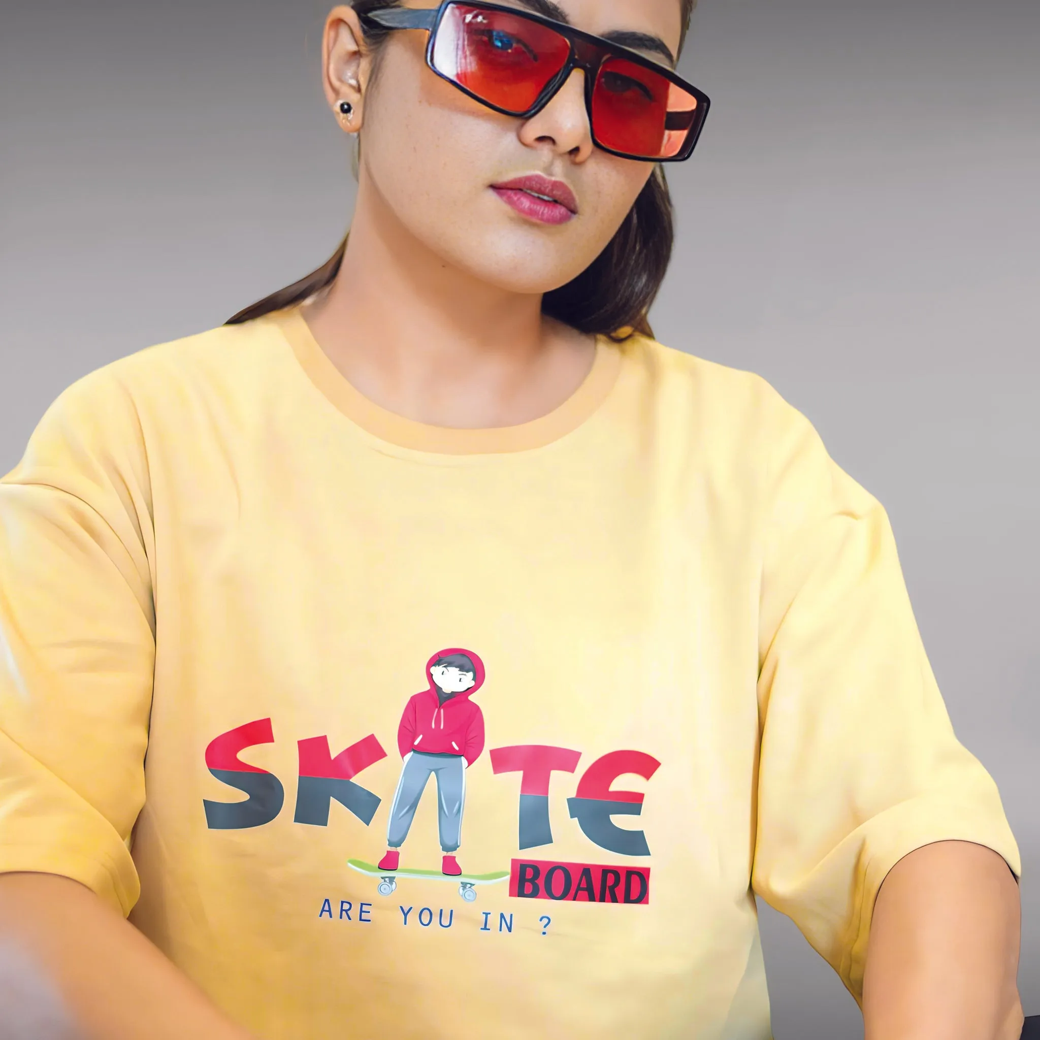 Beige Premium Relaxed Fit T-shirt with skate graphic (230 GSM)
