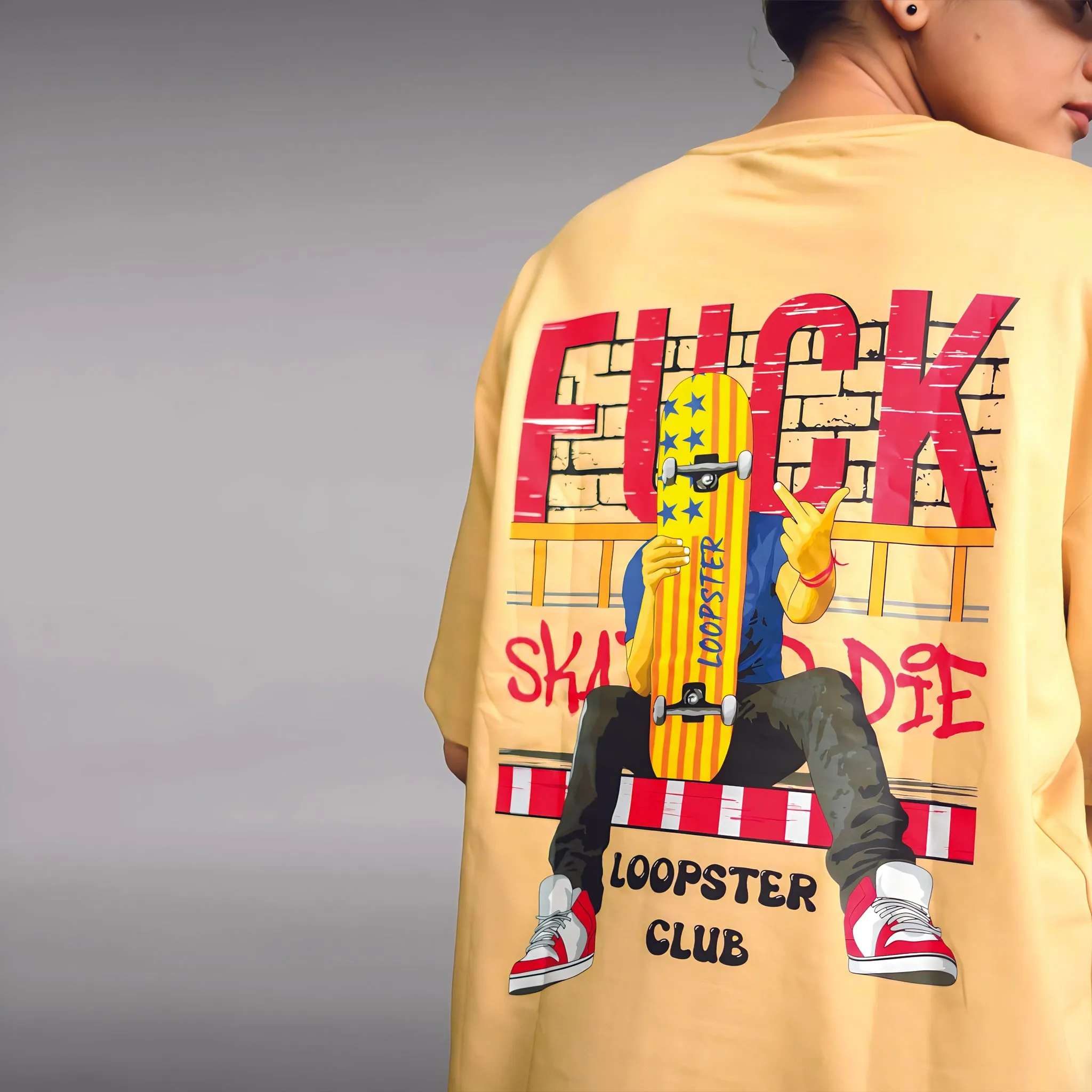 Beige Premium Relaxed Fit T-shirt with skate graphic (230 GSM)