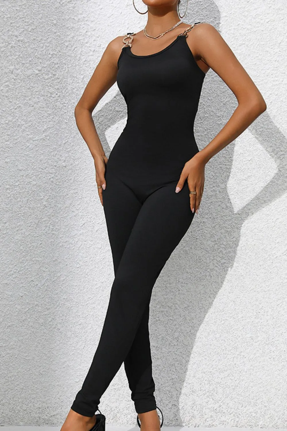 Chic Scoop Neck Wide Strap Tailored Jumpsuit