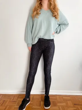 Hue Black Grey Snake Print Legging Pants - XS