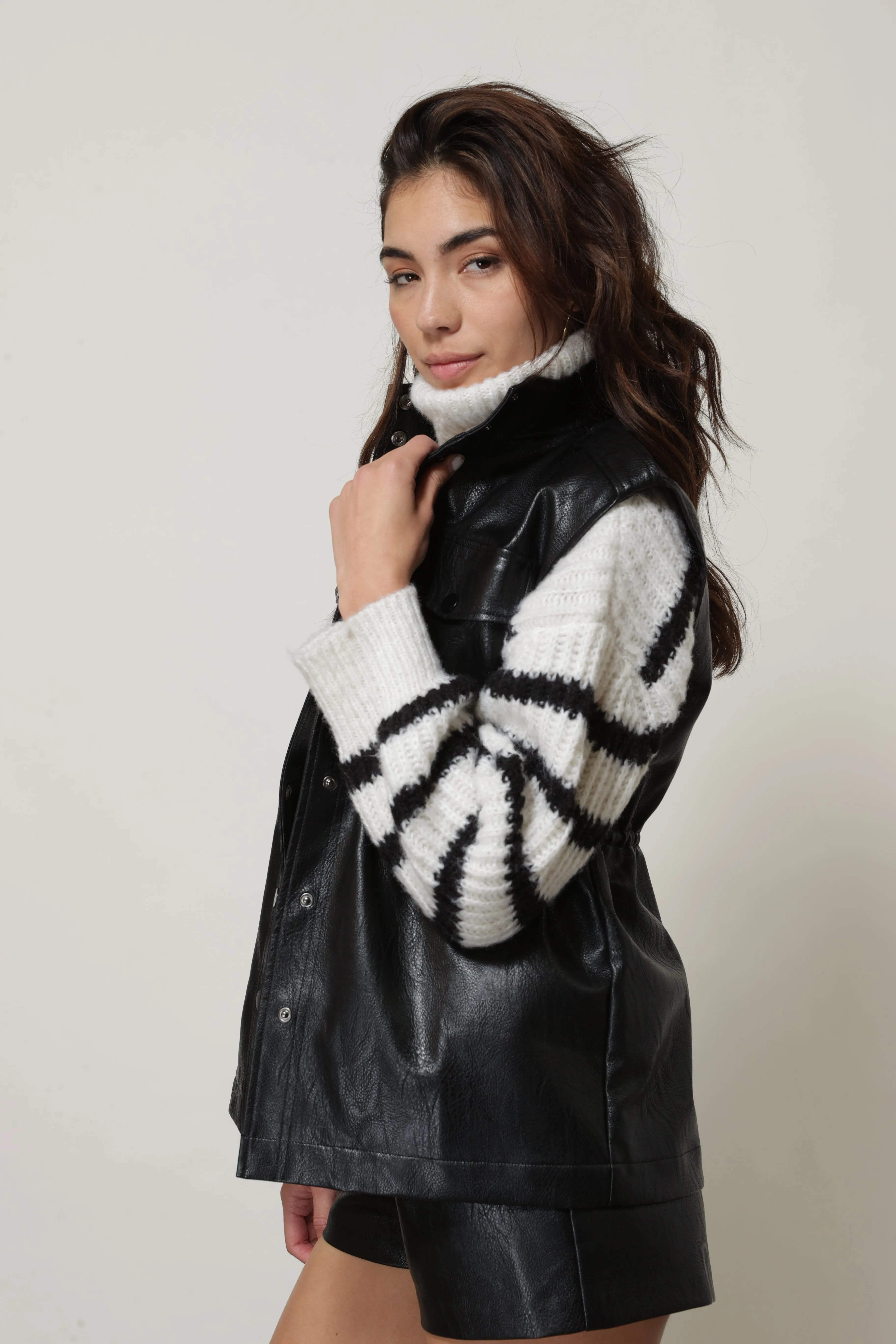 NOA VEST