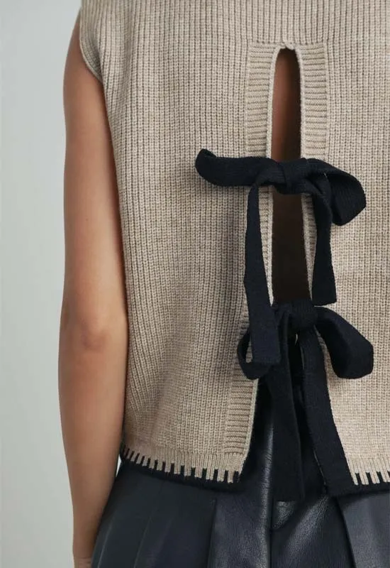 Ribbed Sweater Vest Top - Taupe Black