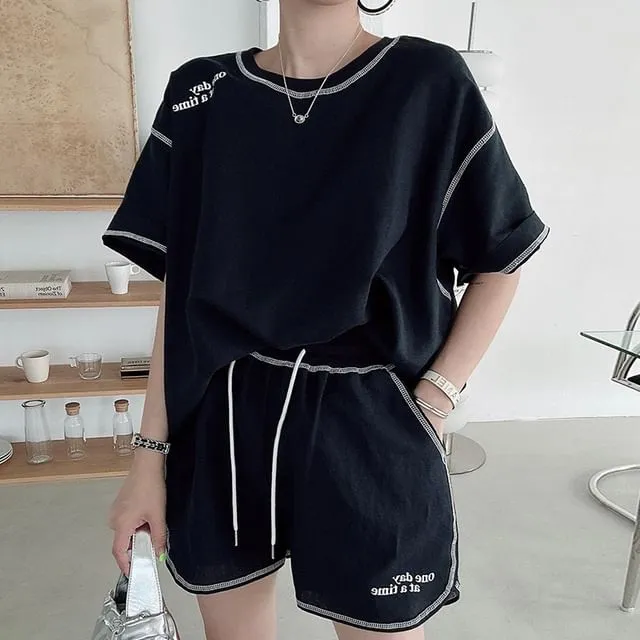 Set: Elbow-Sleeve Crewneck Plain T-Shirt   Shorts