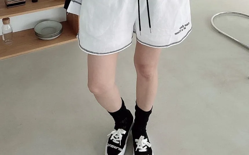 Set: Elbow-Sleeve Crewneck Plain T-Shirt   Shorts